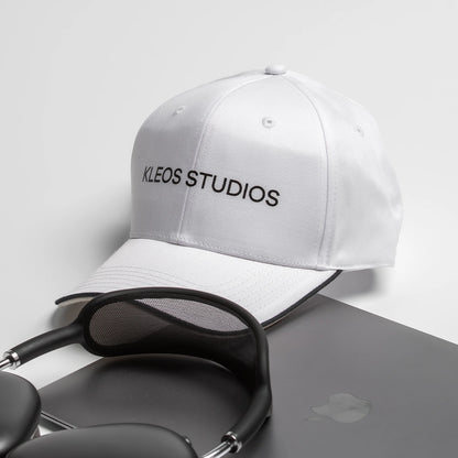 STUDIOS HAT