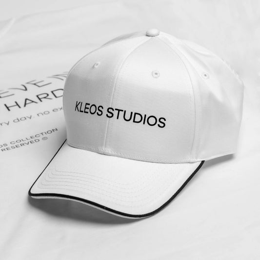 STUDIOS HAT